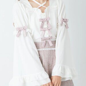 Ank Rouge White Ruffle Trumpet Bell Flare Sleeve Blouse with Sweetheart Neck